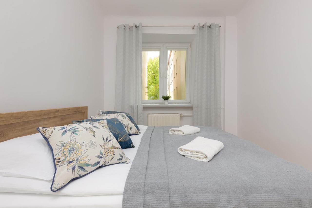 Bright Apartment Wola Near Metro Station By Noclegi Renters Warschau Exterior foto