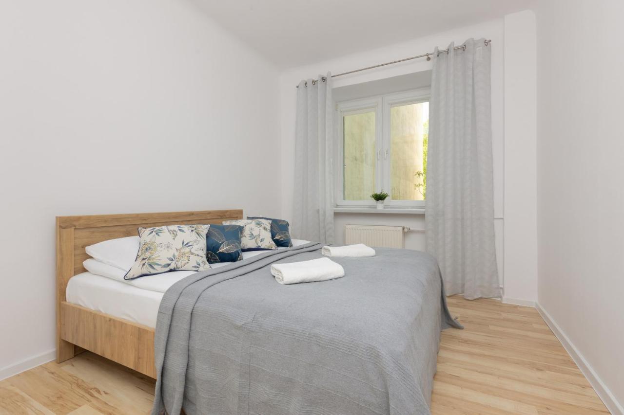 Bright Apartment Wola Near Metro Station By Noclegi Renters Warschau Exterior foto